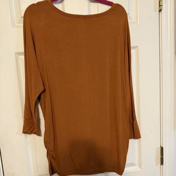 NWT Zenana Pumpkin Orange Top w/ Rouche Size Large - Picture 2 of 3